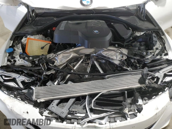 2025 BMW 3 Series 330i xDrive with VIN 3MW89CW02S8F00975, listed as a Copart auction lot 89027935 with 3,667 mi miles and Salvage Title. Bid and sale history available at carsss.com. Image 11.