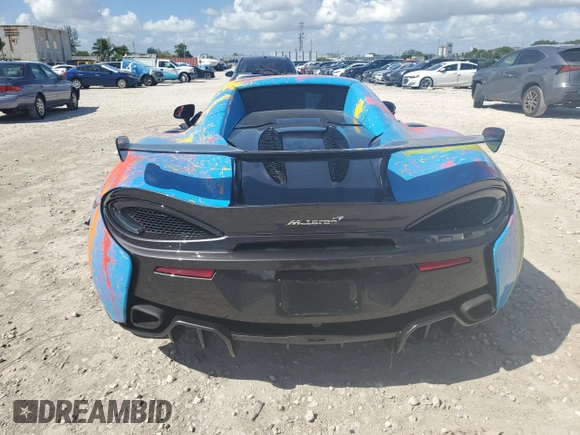 2019 McLaren 570S z VIN SBM13FAA9KW006456, wystawiony jako Copart lot #77400754 z przebiegiem Nie podano mil oraz Nie do naprawy. Historia ofert i sprzedaży dostępna na DreamBid. Obrazek 6.