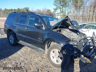 2006 Toyota 4Runner SR5 with VIN JTEBU14R068064878, listed as a IAAI auction lot 41731253 with 175,028 mi miles. Bid and sale history available at carsss.com. Image 1.