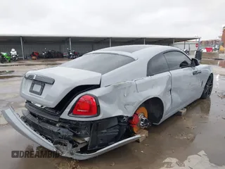 2016 Rolls-Royce Wraith z VIN SCA665C59GUX86162, wystawiony jako IAAI lot #41289481 z przebiegiem 47 566 mil mil oraz . Historia ofert i sprzedaży dostępna na DreamBid. Obrazek 4.