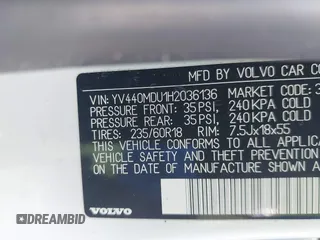 2017 Volvo XC60 Inscription with VIN YV440MDU1H2036136, listed as a IAAI auction lot 41481058 with 1 mi miles. Bid and sale history available at carsss.com. Image 9.