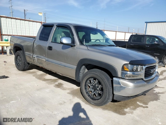 2002 GMC Sierra 1500 SLT with VIN 1GTEC19T42Z241901, listed as a Copart auction lot 45695015 with 166,602 mi miles and Salvage Title. Bid and sale history available at carsss.com. Image 4.