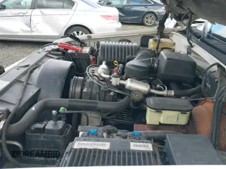 1998 Chevrolet Silverado 2500 с VIN 1GCGK29RXWE183330, выставлен на аукционе IAAI как лот 41938680 с пробегом 229 376 миль миль и . История ставок и продаж доступна на DreamBid. Изображение 19.