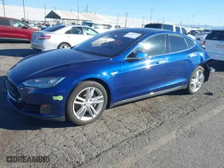 2015 Tesla Model S 85D with VIN 5YJSA1E29FF118726, listed as a IAAI auction lot 40791591 with 115926 miles. Bid and sale history available at carsss.com. Image 19.