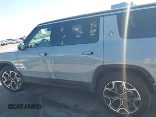 2025 Rivian R1S Adventure z VIN 7PDSGBBA1SN060468, wystawiony jako IAAI lot #41711770 z przebiegiem 2865 mil mil oraz . Historia ofert i sprzedaży dostępna na DreamBid. Obrazek 15.