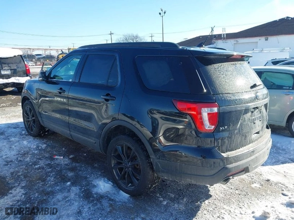 2018 Ford Explorer XLT with VIN 1FM5K8D8XJGA96528, listed as a IAAI auction lot 41382927 with 77,809 mi miles. Bid and sale history available at carsss.com. Image 3.