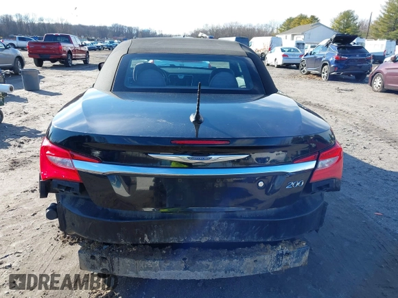 2013 Chrysler 200 Touring z VIN 1C3BCBEGXDN539546, wystawiony jako IAAI lot #41116473 z przebiegiem 142 927 mil mil oraz . Historia ofert i sprzedaży dostępna na DreamBid. Obrazek 16.