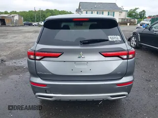 2022 Mitsubishi Outlander SE z VIN JA4J4UA86NZ081782, wystawiony jako IAAI lot #42241888 z przebiegiem 115 394 mil mil oraz . Historia ofert i sprzedaży dostępna na DreamBid. Obrazek 16.