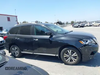 2017 Nissan Pathfinder Platinum with VIN 5N1DR2MM6HC615528, listed as a IAAI auction lot 42349325 with 155,632 mi miles and . Bid and sale history available at DreamBid. Image 13.