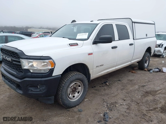 2019 Ram 2500 Tradesman with VIN 3C6UR5HJ8KG600868, listed as a IAAI auction lot 41435732 with 225,052 mi miles. Bid and sale history available at carsss.com. Image 17.