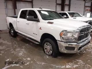 2021 Ram 2500 Big Horn with VIN 3C6UR5DL1MG605601, listed as a IAAI auction lot 41352920 with 92,478 mi miles. Bid and sale history available at carsss.com. Image 1.