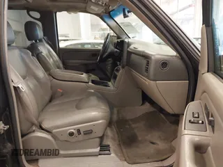 2006 Chevrolet Tahoe Z71 with VIN 1GNEK13Z76R121457, listed as a IAAI auction lot 41594425 with 344,522 mi miles. Bid and sale history available at carsss.com. Image 5.