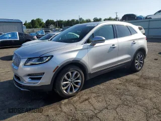 2019 Lincoln MKC Select with VIN 5LMCJ2D98KUL15132, listed as a Copart auction lot 61748785 with 48,603 mi miles and Salvage title. Bid and sale history available at DreamBid. Image 1.