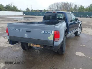 2001 Dodge Dakota Sport with VIN 1B7GG22N81S220121, listed as a IAAI auction lot 41907923 with Not Provided miles and . Bid and sale history available at carsss.com. Image 4.