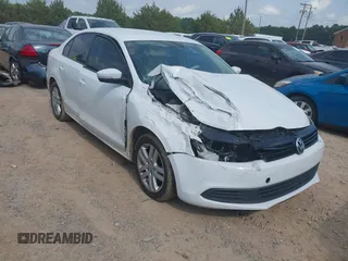 2011 Volkswagen Jetta SE с VIN 3VWDX7AJ9BM352889, выставлен на аукционе IAAI как лот 42276273 с пробегом Не указан миль и . История ставок и продаж доступна на DreamBid. Изображение 1.