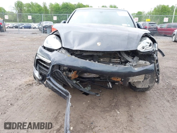2017 Porsche Cayenne S z VIN WP1AB2A24HLA53402, wystawiony jako IAAI lot #42241178 z przebiegiem 140 801 mil mil oraz . Historia ofert i sprzedaży dostępna na DreamBid. Obrazek 6.