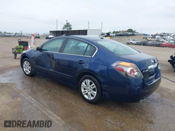 2010 Nissan Altima 2.5 S with VIN 1N4AL2AP8AC147546, listed as a IAAI auction lot 41892735 with 170,299 mi miles. Bid and sale history available at carsss.com. Image 3.