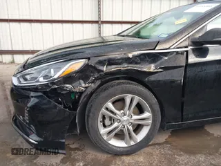 2018 Hyundai Sonata SEL z VIN 5NPE34AF2JH636933, wystawiony jako IAAI lot #41958488 z przebiegiem 43 711 mil mil oraz . Historia ofert i sprzedaży dostępna na DreamBid. Obrazek 17.