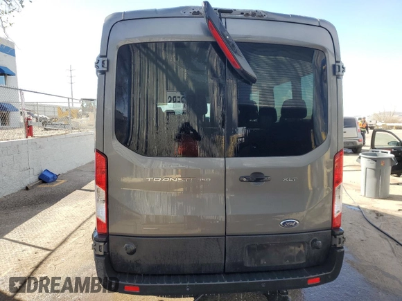 2024 Ford Transit Passenger XL with VIN 1FBAX2C86RKA48847, listed as a Copart auction lot 49549965 with 25,803 mi miles and Clean Title. Bid and sale history available at carsss.com. Image 6.