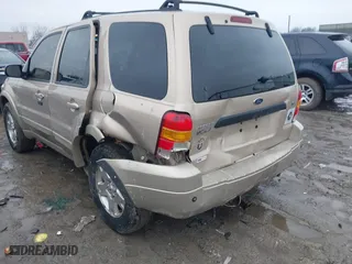 2007 Ford Escape Limited with VIN 1FMYU04137KA67003, listed as a IAAI auction lot 41663853 with 193,651 mi miles. Bid and sale history available at carsss.com. Image 6.