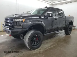 2020 Chevrolet Silverado 1500 LTZ with VIN 1GCUYGEL2LZ104009, listed as a Copart auction lot 68456944 with 39,001 mi miles and Salvage Title. Bid and sale history available at DreamBid. Image 1.