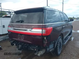 2018 Lincoln Navigator Black Label z VIN 5LMJJ2TT0JEL18765, wystawiony jako IAAI lot #41889782 z przebiegiem 72 190 mil mil oraz . Historia ofert i sprzedaży dostępna na DreamBid. Obrazek 4.