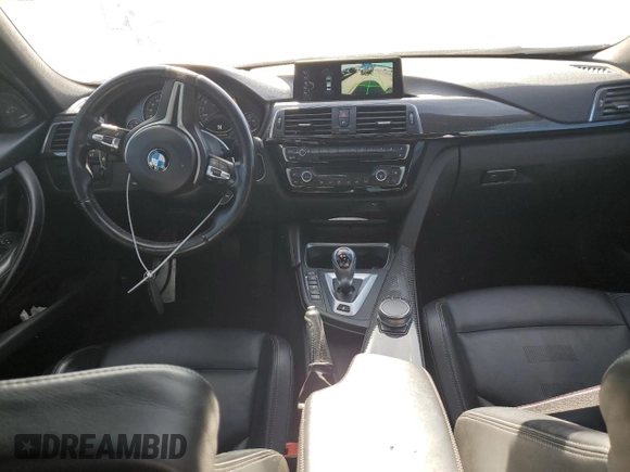 2017 BMW M3 z VIN WBS8M9C37H5G85710, wystawiony jako Copart lot #40168123 z przebiegiem 60 385 mil mil oraz . Historia ofert i sprzedaży dostępna na DreamBid. Obrazek 8.