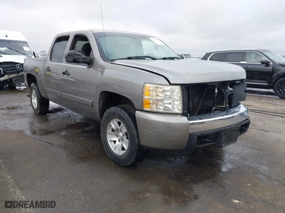 2007 Chevrolet Silverado 1500 LTZ with VIN 2GCEK13M571637081, listed as a IAAI auction lot 41085702 with 202,998 mi miles. Bid and sale history available at carsss.com. Image 1.