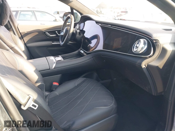 2023 Mercedes-Benz EQS 580 z VIN 4JGDM4EBXPA026161, wystawiony jako IAAI lot #41424484 z przebiegiem Nie podano mil oraz . Historia ofert i sprzedaży dostępna na DreamBid. Obrazek 5.