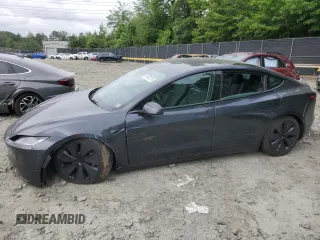 2025 Tesla Model 3 Long Range z VIN 5YJ3E1EAXSF878982, wystawiony jako Copart lot #60302315 z przebiegiem 4 312 mil mil oraz Szkoda całkowita • Salvage title. Historia ofert i sprzedaży dostępna na DreamBid. Obrazek 1.
