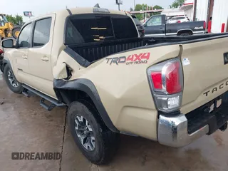 2020 Toyota Tacoma SR5 with VIN 5TFCZ5AN7LX231676, listed as a IAAI auction lot 42596728 with 101,362 mi miles and . Bid and sale history available at DreamBid. Image 3.