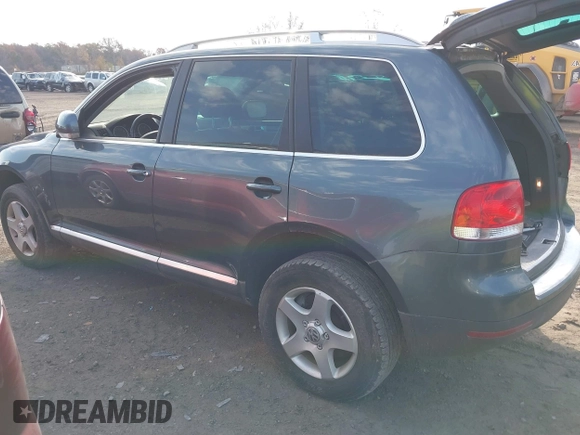 2007 Volkswagen Touareg V6 z VIN WVGZE77LX7D002354, wystawiony jako IAAI lot #40733969 z przebiegiem 106 526 mil mil oraz . Historia ofert i sprzedaży dostępna na DreamBid. Obrazek 3.