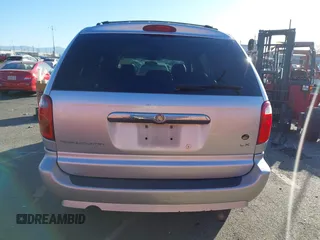 2007 Chrysler Town & Country LWB LX with VIN 2A4GP44R87R352599, listed as a IAAI auction lot 41333800 with 222,417 mi miles. Bid and sale history available at carsss.com. Image 18.