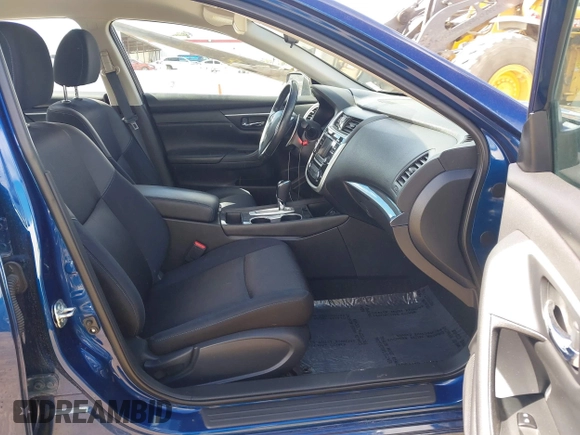 2018 Nissan Altima 2.5 S with VIN 1N4AL3AP3JC142423, listed as a IAAI auction lot 41793851 with 61,391 mi miles. Bid and sale history available at carsss.com. Image 5.