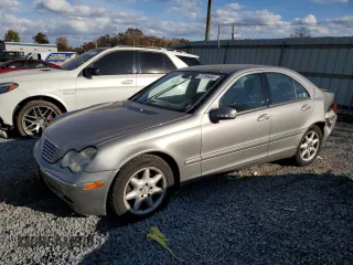 2004 Mercedes-Benz C 240 z VIN WDBRF81J14F463231, wystawiony jako Copart lot #77785464 z przebiegiem 121 723 mil mil oraz Szkoda całkowita • Salvage title. Historia ofert i sprzedaży dostępna na DreamBid. Obrazek 1.