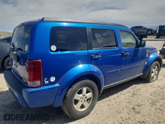 2008 Dodge Nitro SXT z VIN 1D8GU28K18W137902, wystawiony jako Copart lot #54234025 z przebiegiem 198 605 mil mil oraz Czysty tytuł • Clean title. Historia ofert i sprzedaży dostępna na DreamBid. Obrazek 3.