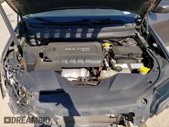 2019 Jeep Cherokee Altitude with VIN 1C4PJLLB3KD184565, listed as a Copart auction lot 58046345 with 91,618 mi miles and Salvage title. Bid and sale history available at DreamBid. Image 12.