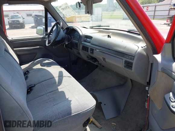 1995 Ford F-150 z VIN 1FTEF15N1SLB72411, wystawiony jako IAAI lot #42526507 z przebiegiem 122 482 mil mil oraz . Historia ofert i sprzedaży dostępna na DreamBid. Obrazek 5.