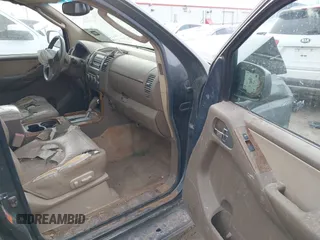 2005 Nissan Pathfinder SE with VIN 5N1AR18U05C707611, listed as a IAAI auction lot 41413932 with 260,777 mi miles. Bid and sale history available at carsss.com. Image 5.