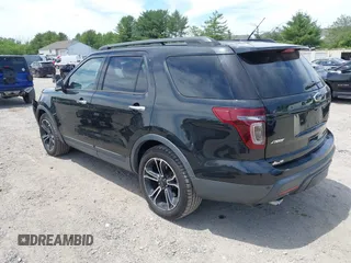 2013 Ford Explorer Sport z VIN 1FM5K8GT5DGB96511, wystawiony jako IAAI lot #42307428 z przebiegiem 178 048 mil mil oraz . Historia ofert i sprzedaży dostępna na DreamBid. Obrazek 3.