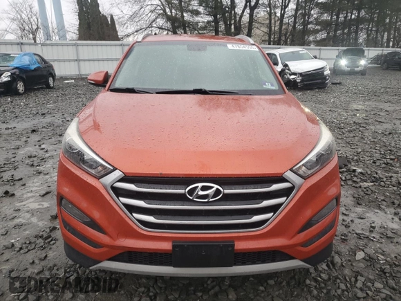 2017 Hyundai Tucson Sport z VIN KM8J33A25HU479951, wystawiony jako Copart lot #47854555 z przebiegiem 103 818 mil mil oraz Szkoda całkowita • Salvage title. Historia ofert i sprzedaży dostępna na DreamBid. Obrazek 5.
