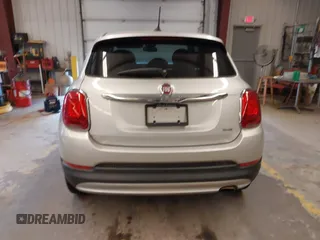 2016 FIAT 500X Lounge z VIN ZFBCFYDT0GP332060, wystawiony jako IAAI lot #42837184 z przebiegiem 159 804 mil mil oraz . Historia ofert i sprzedaży dostępna na DreamBid. Obrazek 16.