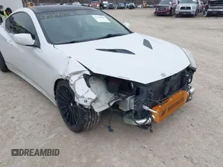 2013 Hyundai Genesis Coupe Premium z VIN KMHHT6KD8DU105635, wystawiony jako IAAI lot #41708059 z przebiegiem 140 893 mil mil oraz . Historia ofert i sprzedaży dostępna na DreamBid. Obrazek 6.