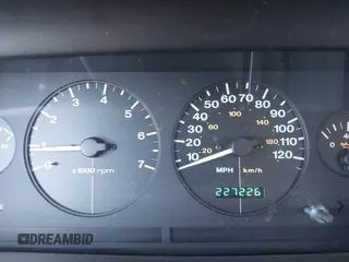 1997 Jeep Grand Cherokee Limited z VIN 1J4GZ78Y3VC683674, wystawiony jako IAAI lot #42331984 z przebiegiem 227 226 mil mil oraz . Historia ofert i sprzedaży dostępna na DreamBid. Obrazek 7.