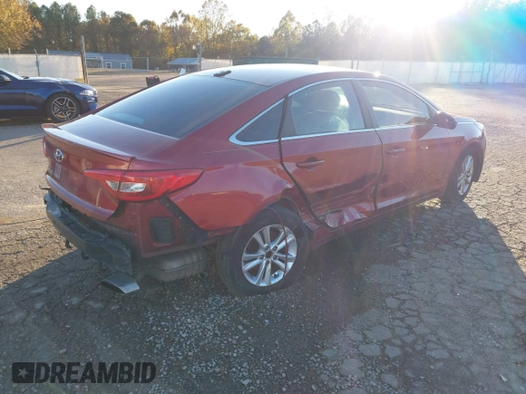 2015 Hyundai Sonata SE z VIN 5NPE24AF2FH231083, wystawiony jako IAAI lot #40957093 z przebiegiem 218 159 mil mil oraz . Historia ofert i sprzedaży dostępna na DreamBid. Obrazek 4.