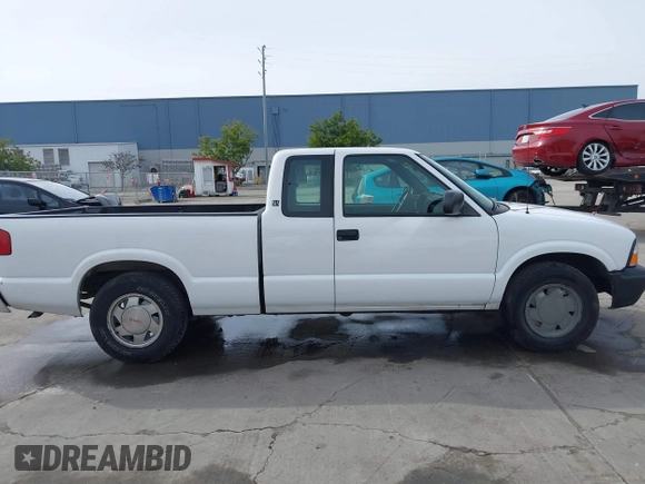 2003 GMC Sonoma SLS z VIN 1GTCS19X438272277, wystawiony jako IAAI lot #41554041 z przebiegiem 168 682 mil mil oraz . Historia ofert i sprzedaży dostępna na DreamBid. Obrazek 13.