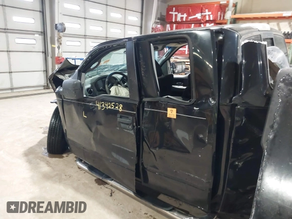 2005 Ford F-150 STX with VIN 1FTRX14W85FA02638, listed as a IAAI auction lot 41342528 with 86,500 mi miles. Bid and sale history available at carsss.com. Image 20.