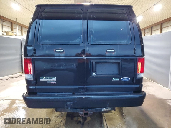 2013 Ford Econoline Passenger XL with VIN 1FBSS3BLXDDB03571, listed as a Copart auction lot 51635685 with 121,439 mi miles and Clean title. Bid and sale history available at DreamBid. Image 6.