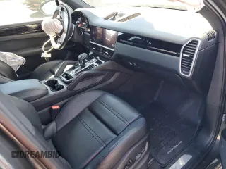 2022 Porsche Cayenne Turbo S E-Hybrid with VIN WP1AA2AY9NDA03317, listed as a Copart auction lot 47433095 with Not provided miles and Salvage title. Bid and sale history available at DreamBid. Image 8.