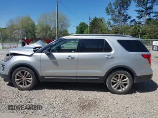 2018 Ford Explorer XLT with VIN 1FM5K7D85JGC22000, listed as a IAAI auction lot 42046406 with 227,828 mi miles and . Bid and sale history available at DreamBid. Image 14.